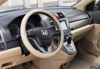 Подержанный автомобиль Honda CR-V 2008 года (11 фото)