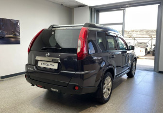 Подержанный автомобиль Nissan X-Trail 2012 года (5 фото)