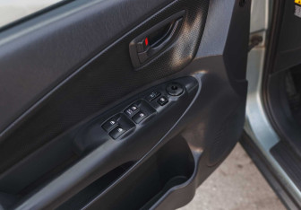 Подержанный автомобиль Hyundai Tucson 2007 года (16 фото)