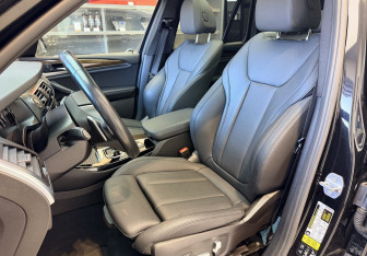 Подержанный автомобиль BMW X3 2019 года (12 фото)