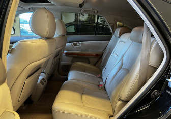 Подержанный автомобиль Lexus RX 2004 года (15 фото)