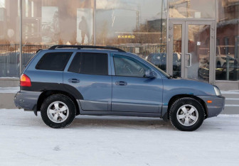 Подержанный автомобиль Hyundai Santa Fe 2002 года (4 фото)