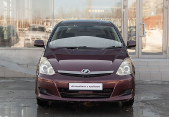 Подержанный автомобиль Toyota Wish Compactvan 2007 года (2 фото)