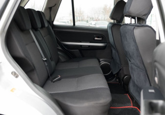 Подержанный автомобиль Suzuki Grand Vitara 2008 года (18 фото)