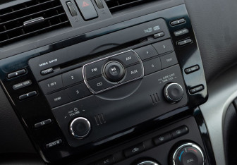 Подержанный автомобиль Mazda 6 Sedan 2011 года (14 фото)