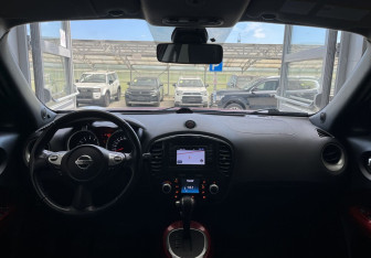 Подержанный автомобиль Nissan Juke 2013 года (9 фото)