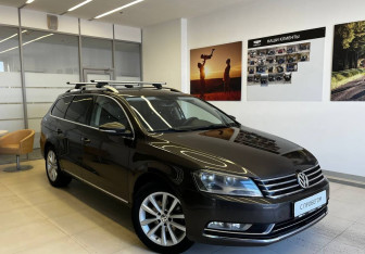 Подержанный автомобиль Volkswagen Passat Wagon 2013 года (4 фото)