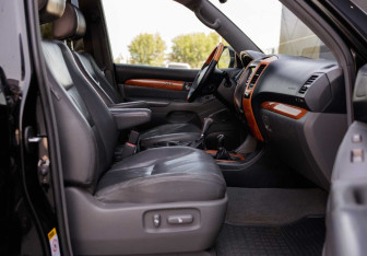 Подержанный автомобиль Lexus GX 2003 года (23 фото)