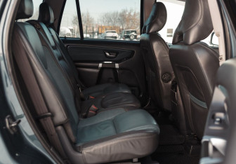Подержанный автомобиль Volvo XC90 2007 года (19 фото)