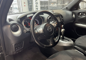Подержанный автомобиль Nissan Juke 2013 года (12 фото)