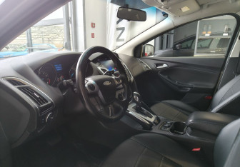 Подержанный автомобиль Ford Focus Sedan 2012 года (7 фото)