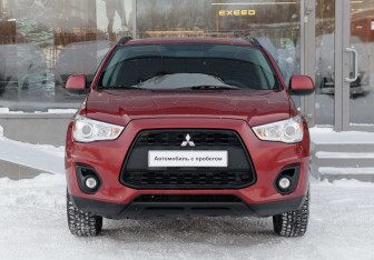 Подержанный автомобиль Mitsubishi ASX 2013 года (2 фото)