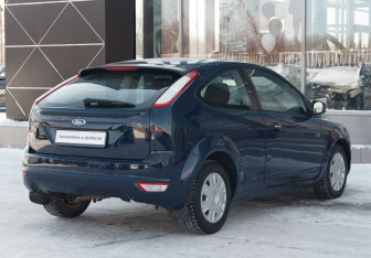 Подержанный автомобиль Ford Focus Hatchback 2011 года (5 фото)