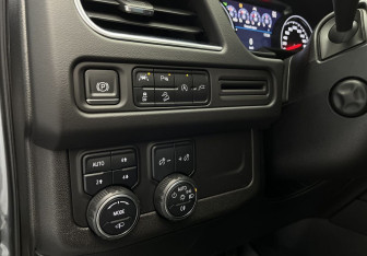 Подержанный автомобиль Chevrolet Tahoe 2021 года (16 фото)