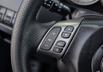 Подержанный автомобиль Mazda 3 Sedan 2006 года (12 фото)