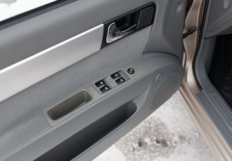 Подержанный автомобиль Chevrolet Lacetti Sedan 2008 года (16 фото)