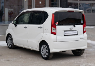Подержанный автомобиль Daihatsu Move 2015 года (7 фото)