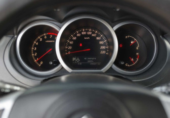 Подержанный автомобиль Suzuki Grand Vitara 2010 года (13 фото)