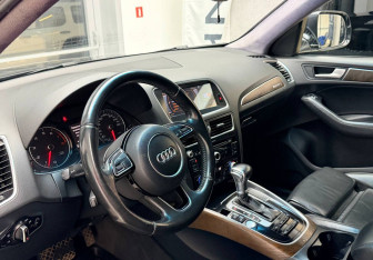 Подержанный автомобиль Audi Q5 2013 года (8 фото)