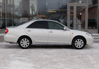 Подержанный автомобиль Toyota Camry Sedan 2003 года (4 фото)
