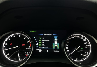 Подержанный автомобиль Toyota Camry Sedan 2019 года (12 фото)