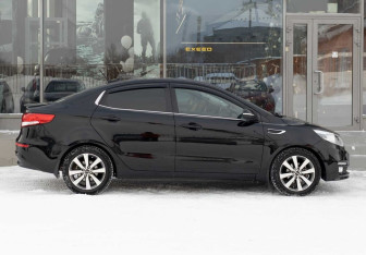 Подержанный автомобиль Kia Rio Sedan 2017 года (4 фото)