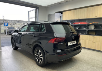 Подержанный автомобиль Volkswagen Tiguan 2019 года (6 фото)
