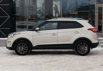 Подержанный автомобиль Hyundai Creta 2018 года (8 фото)