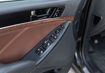 Подержанный автомобиль Hyundai Veracruz 2007 года (17 фото)