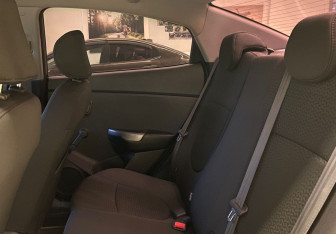 Подержанный автомобиль Kia Rio Sedan 2017 года (8 фото)