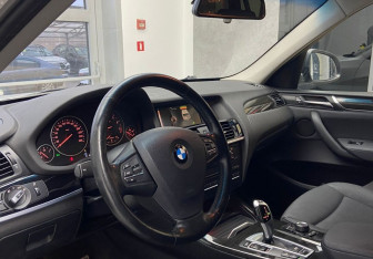 Подержанный автомобиль BMW X3 2015 года (11 фото)