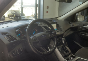 Подержанный автомобиль Ford Kuga 2018 года (9 фото)