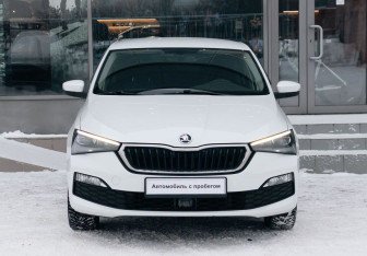 Подержанный автомобиль Skoda Rapid Liftback 2020 года (2 фото)
