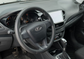 Подержанный автомобиль LADA (ВАЗ) Vesta Sedan 2021 года (11 фото)