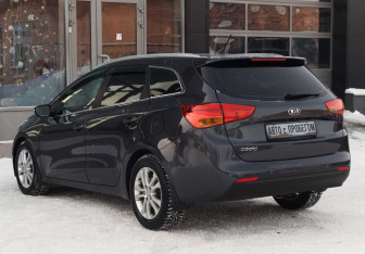 Подержанный автомобиль Kia Ceed Wagon 2013 года (7 фото)