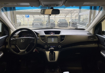 Подержанный автомобиль Honda CR-V 2012 года (10 фото)