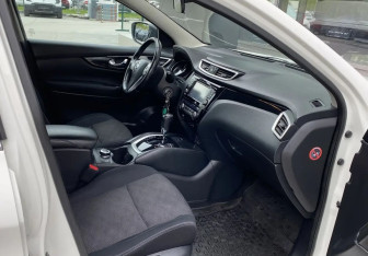 Подержанный автомобиль Nissan Qashqai 2014 года (16 фото)