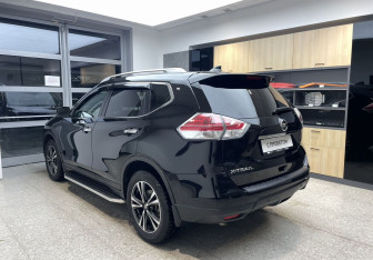 Подержанный автомобиль Nissan X-Trail 2017 года (6 фото)