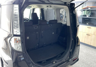 Подержанный автомобиль Toyota Tank 2020 года (11 фото)