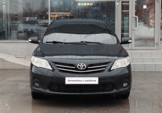 Подержанный автомобиль Toyota Corolla Sedan 2013 года (2 фото)