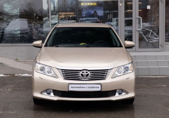 Подержанный автомобиль Toyota Camry Sedan 2012 года (2 фото)