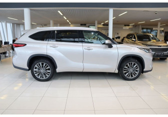 Новый Toyota Highlander 2026 (7 фото)