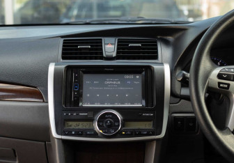 Подержанный автомобиль Toyota Allion 2016 года (14 фото)