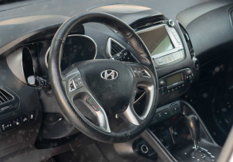 Подержанный автомобиль Hyundai ix35 2014 года (11 фото)