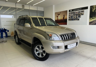 Подержанный автомобиль Toyota Land Cruiser Prado 2008 года (3 фото)