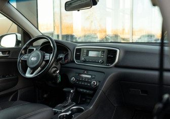 Подержанный автомобиль Kia Sportage 2019 года (10 фото)