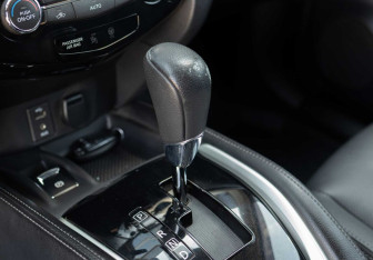 Подержанный автомобиль Nissan X-Trail 2019 года (16 фото)