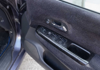 Подержанный автомобиль Honda Odyssey Compactvan 2002 года (15 фото)