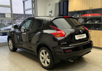 Подержанный автомобиль Nissan Juke 2012 года (7 фото)