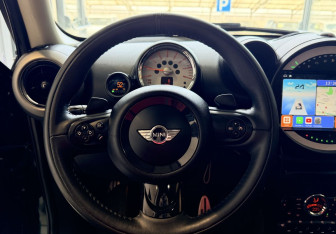 Подержанный автомобиль MINI Countryman 2012 года (13 фото)